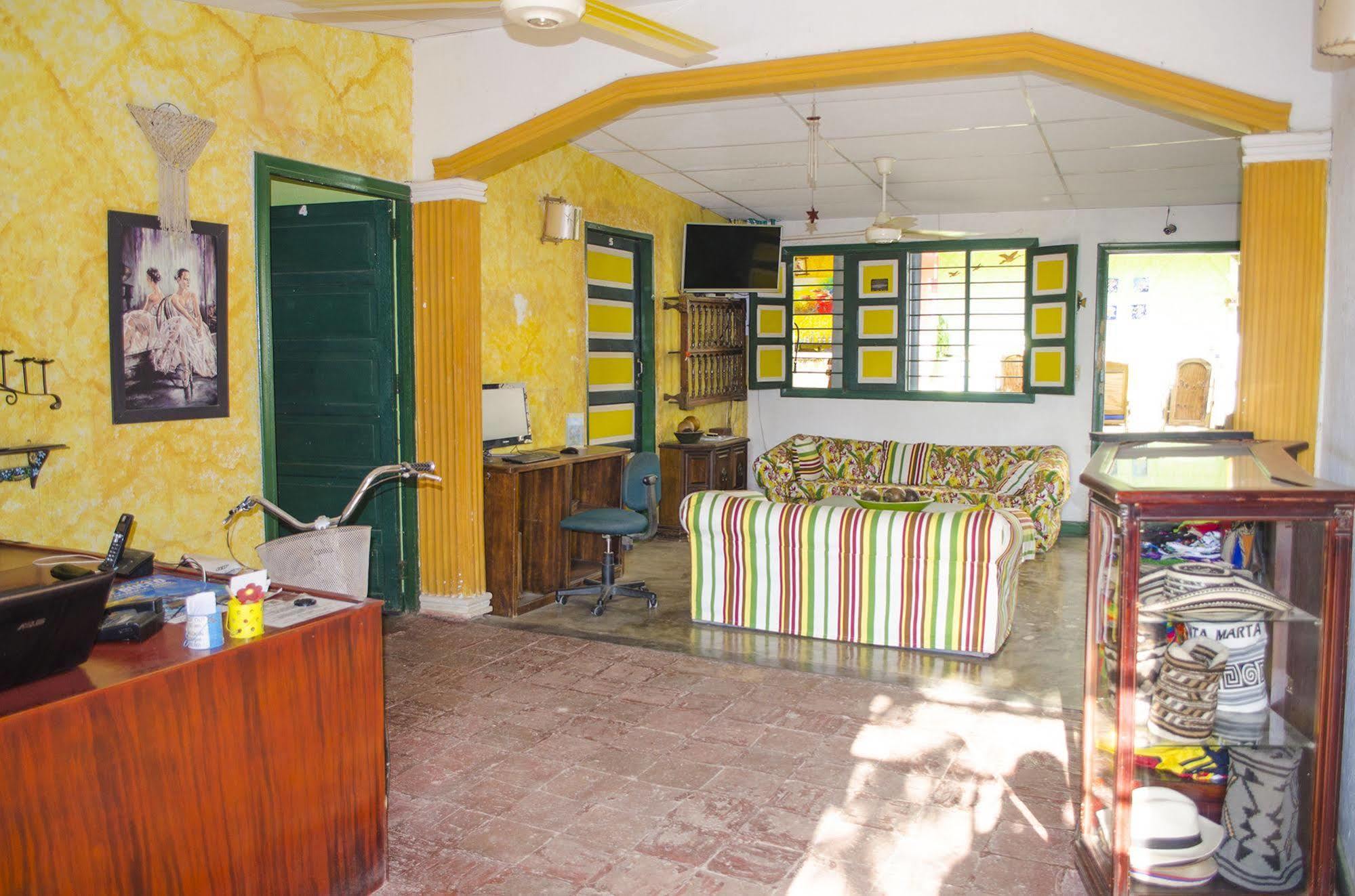 Hostel Villa Mary Таганга Екстер'єр фото